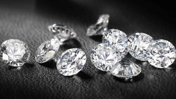 Shocasing Lab-Grown Diamonds & Jewelry Trends