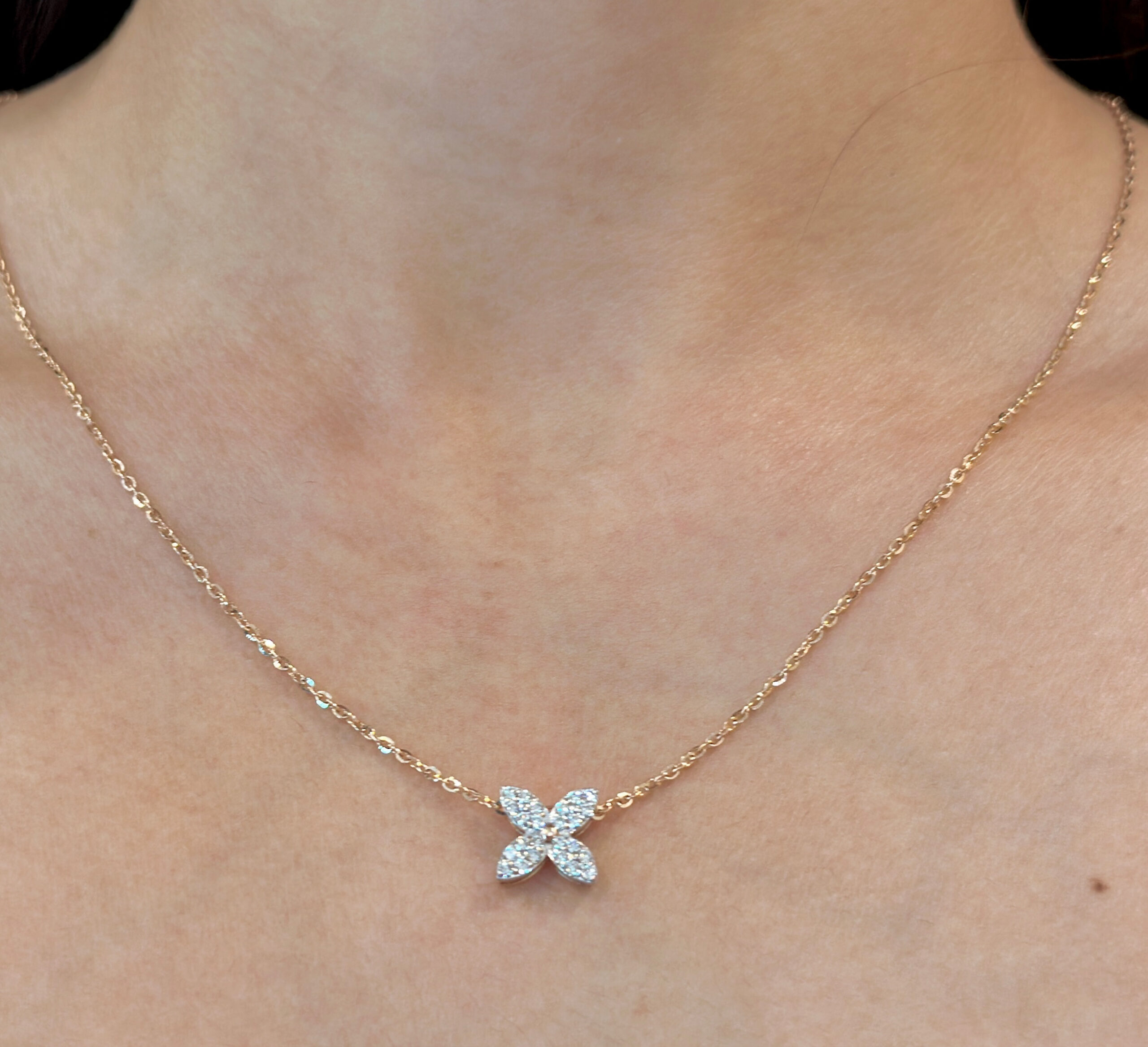 Showcasing Diamond Chain on Girl's Hand